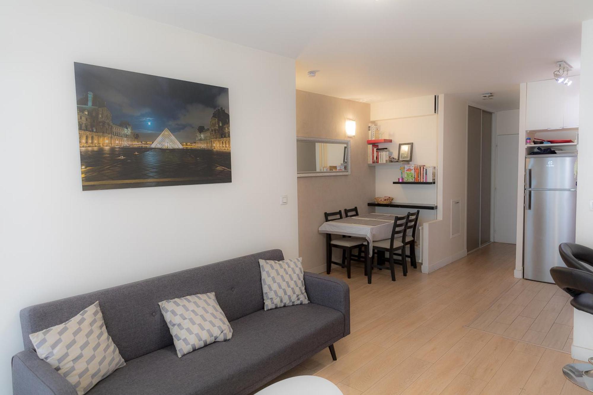 Apartment Parisian Romance Retreat Paris